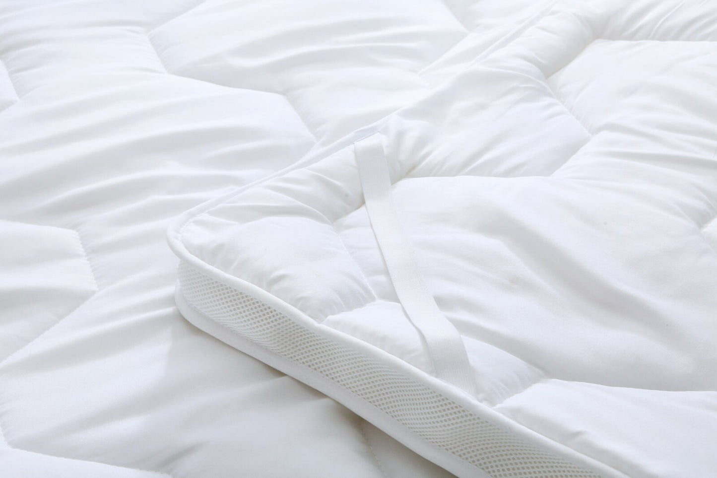 Air Flow Hotel Quality Mattress Toppers 5cm Microfiber With Hollow Fiber Filling