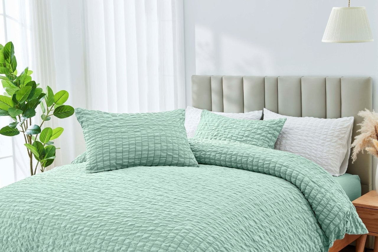 Truro  Seersucker Duvet Cover Set Soft Breathable Bedding Quilt Double King Size