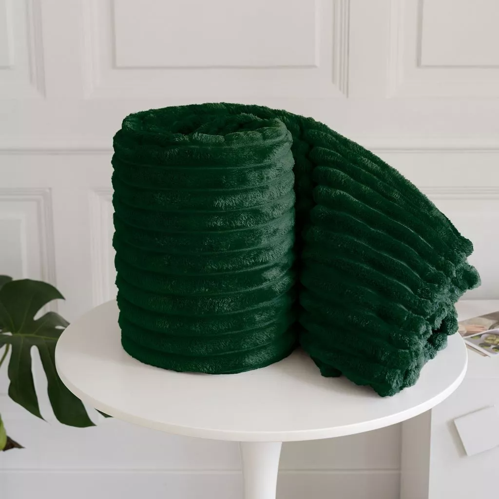 Ribbed Throws Fleece Blanket Chunky Cord Faux Fur Large Size Sofa Bed Corded