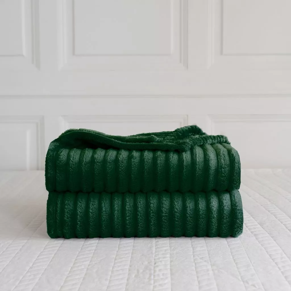 Ribbed Throws Fleece Blanket Chunky Cord Faux Fur Large Size Sofa Bed Corded