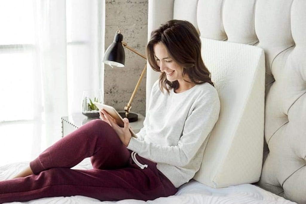 Bed Wedge Pillow with 100% Memory Foam Top | GERD | Wedge Pillow for Sleeping and Acid Reflux, Heartburn, Snoring Pillow & Respiratory Problems Pregnancy Pillow for Sleeping,Reading & Rest,XL Removable Zipped Cover