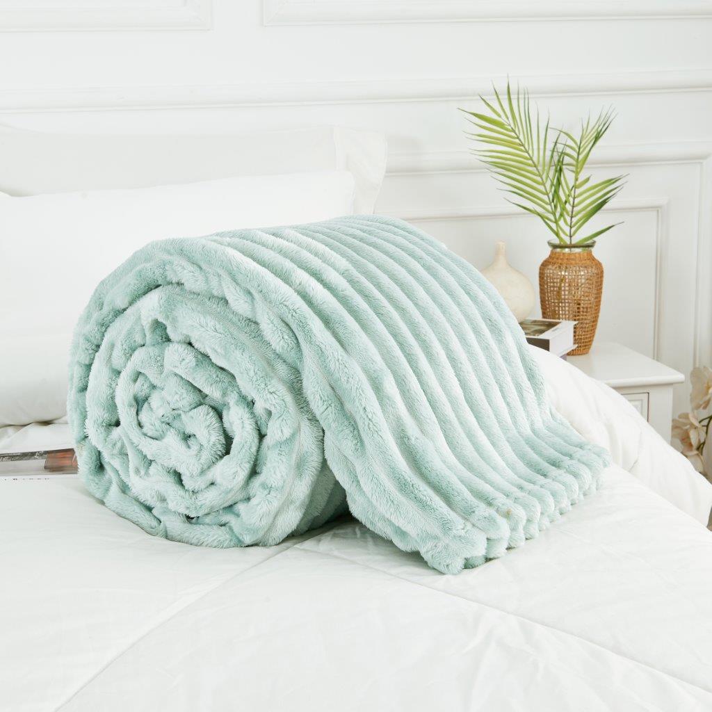 Ribbed Throws Fleece Blanket Chunky Cord Faux Fur Large Size Sofa Bed Corded