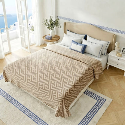Luxury Greek Key Fleece Throw Blanket – Reversible Warm Cosy Sofa Bed Throw Blanket
