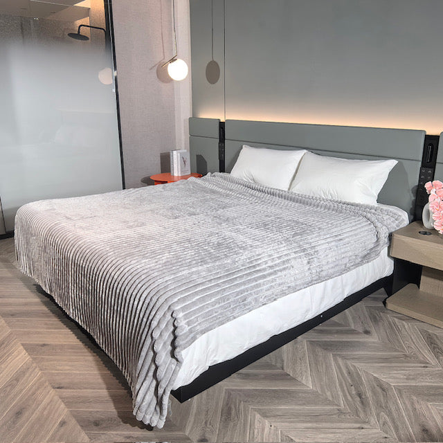 Ribbed Throws Fleece Blanket Chunky Cord Faux Fur Large Size Sofa Bed Corded