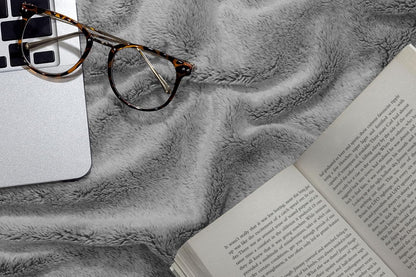 Cosy Faux Fur Mink Throw Blankets Silver Grey Travel Size - Super Soft Fluffy Warm Solid Bed Throws for Sofas Blanket 150x200cm Flannel Fleece