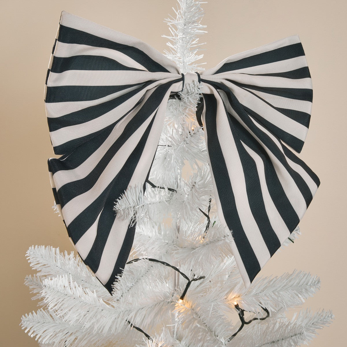 Set of 8 black bows Christmas tree styling - modern monochrome