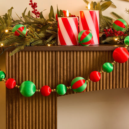 Red green striped baubles 8 pack and garland set - classic Christmas tree decoration